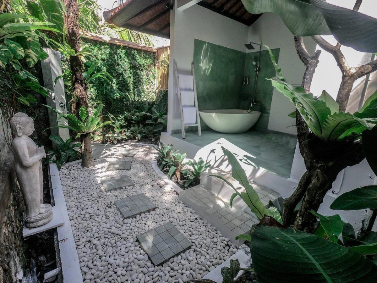 Villa Santai, Huge Garden Seminyak Square エクステリア 写真