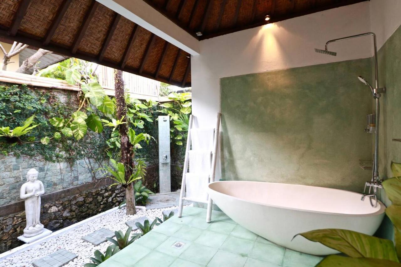 Villa Santai, Huge Garden Seminyak Square エクステリア 写真