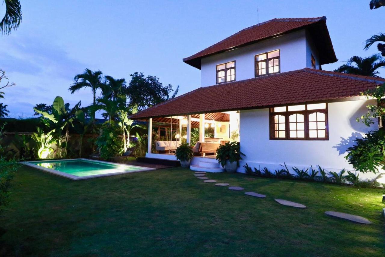 Villa Santai, Huge Garden Seminyak Square エクステリア 写真