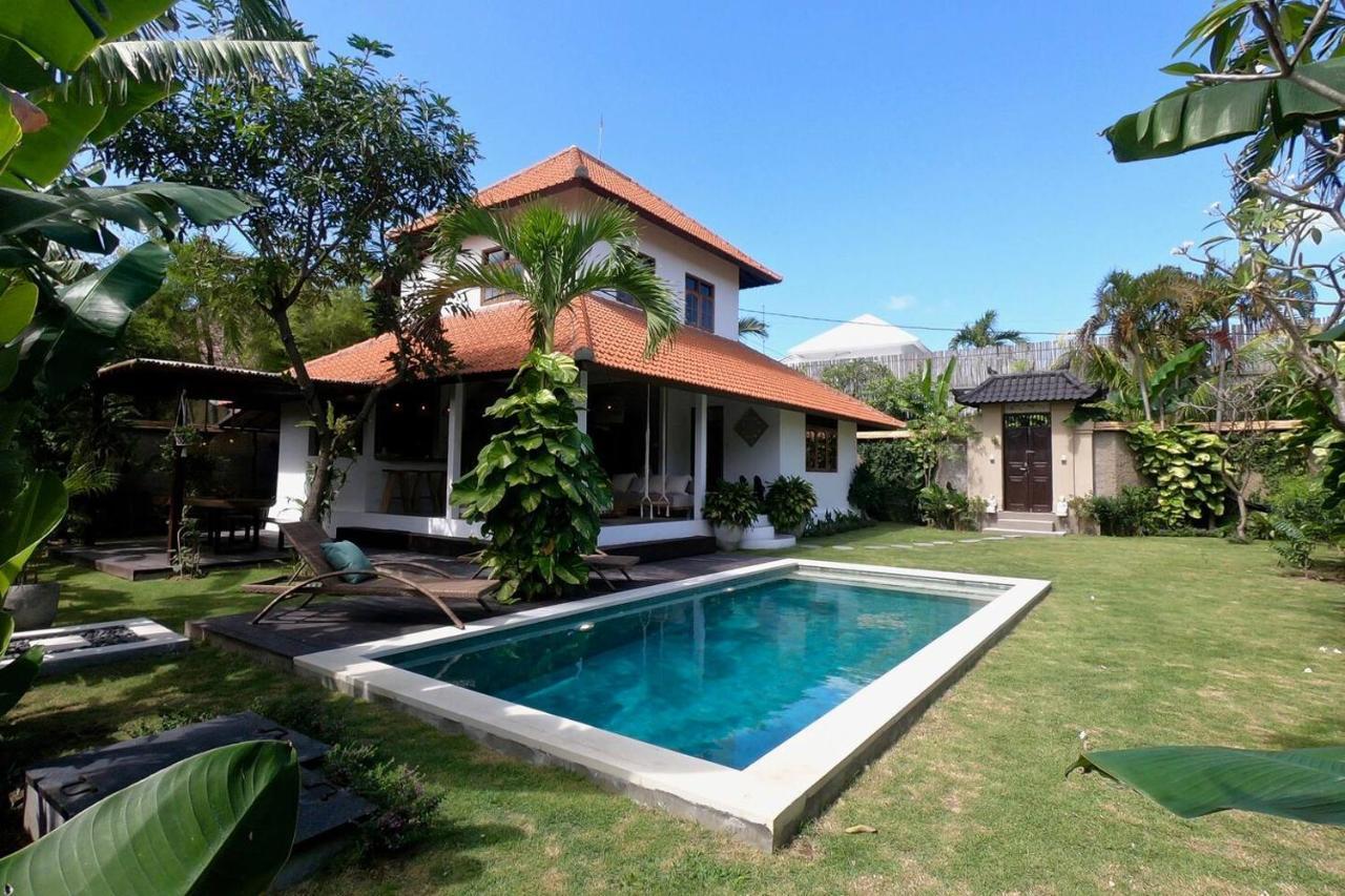 Villa Santai, Huge Garden Seminyak Square エクステリア 写真